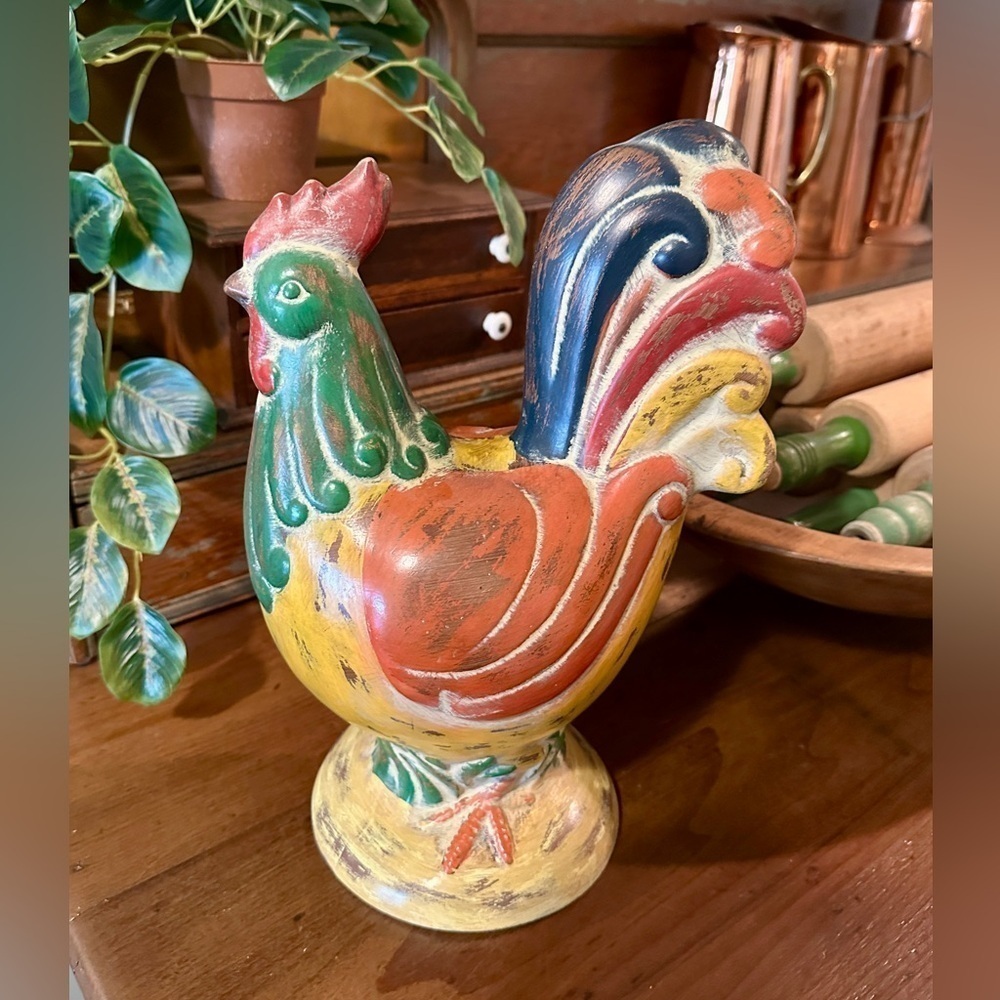 12” RUSTIC, STONEWARE ROOSTER FEATURING A BEAUTIFUL DISPLAY OF COLOR.